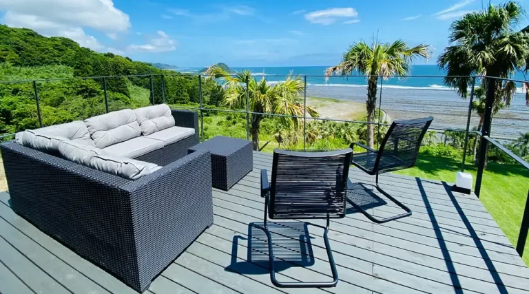 エミュズヴィラ　テラス